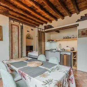 Porta Garibaldi Antique Charm Apartment